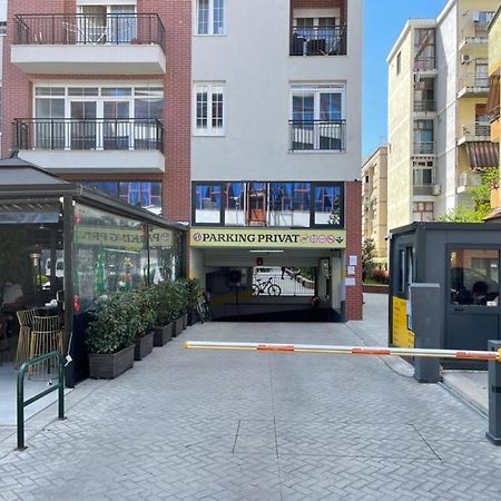 Lovely Apartment Тирана Экстерьер фото